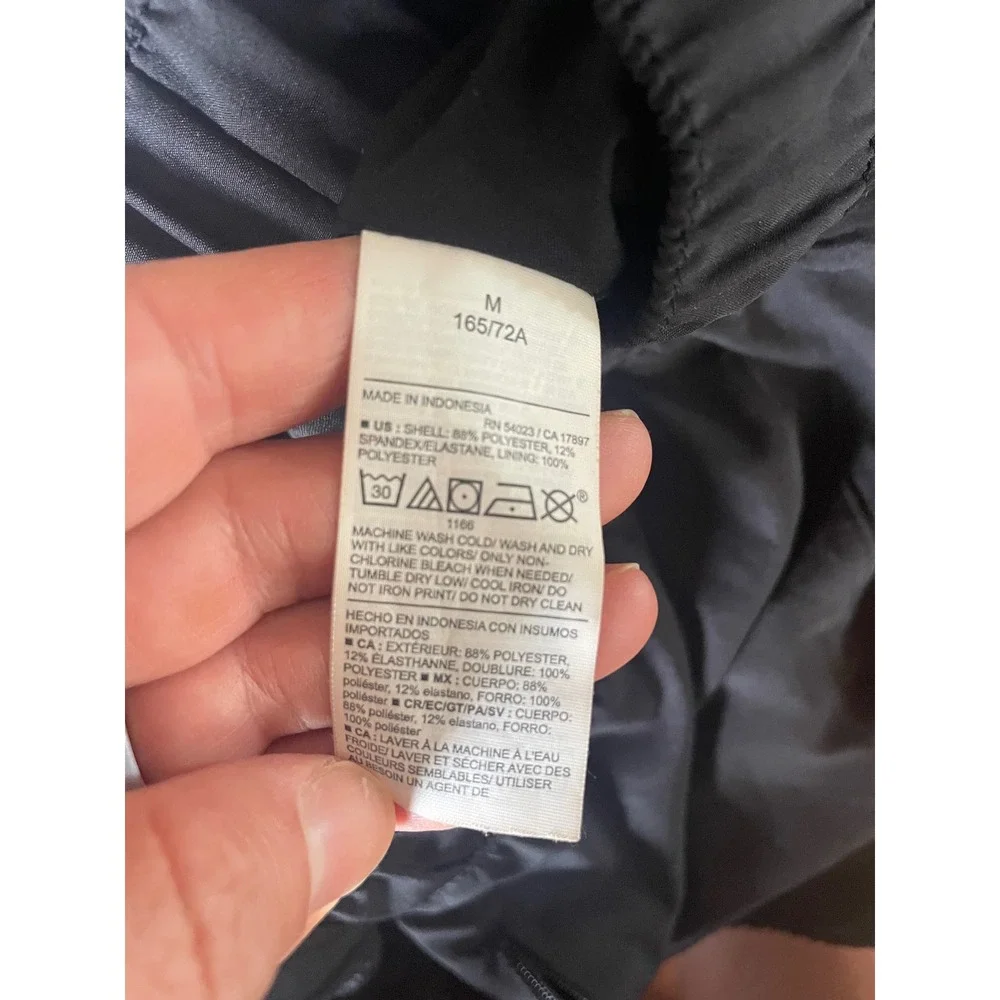Old Navy Active Womens Black Quick Dry Running Shorts Size M Zipper Pocket Liner